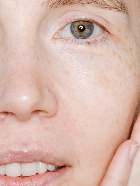 Radiant Glow Facial Wash - Image 4